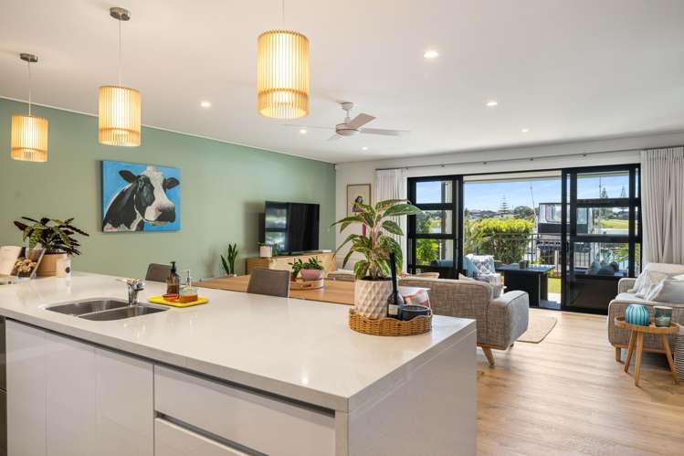 12/6 The Marina Tairua_11