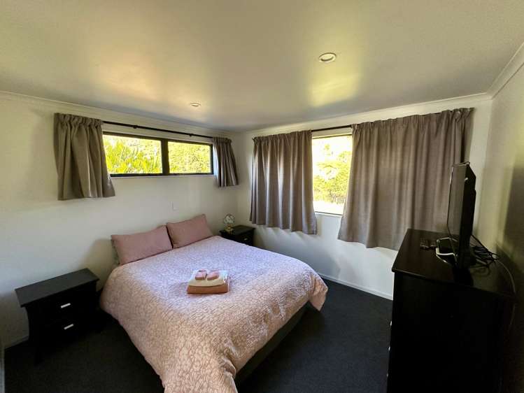 4 Horncastle Crescent Little Wanganui_10