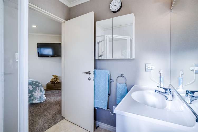 14 Blythfield Place Taradale_9