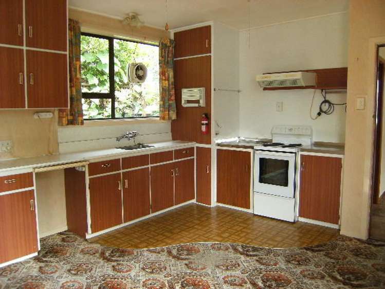 57 Aorangi Road Bryndwr_3