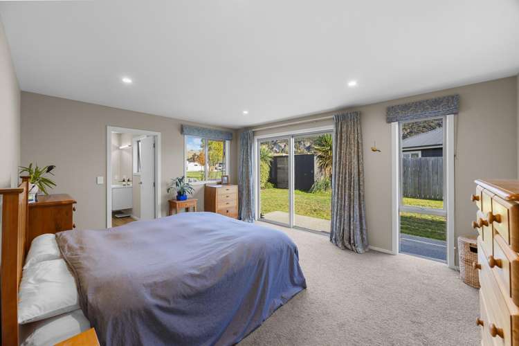 4 Kingfisher Crescent Albert Town_13