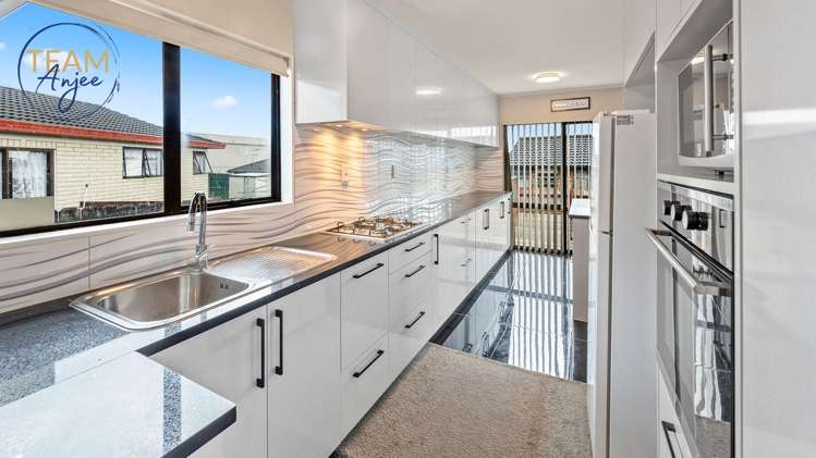 2/24 Norrie Smith Avenue Flat Bush_7