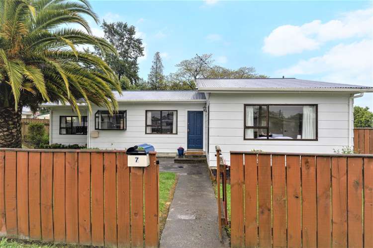 7 Leeds Place Solway_13