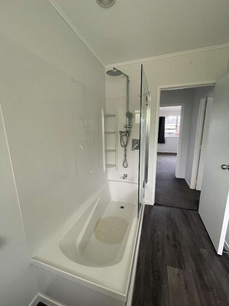 2/1 Pine street New Lynn_5