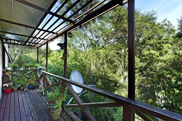 36a Jenner Road Toi Toi_3