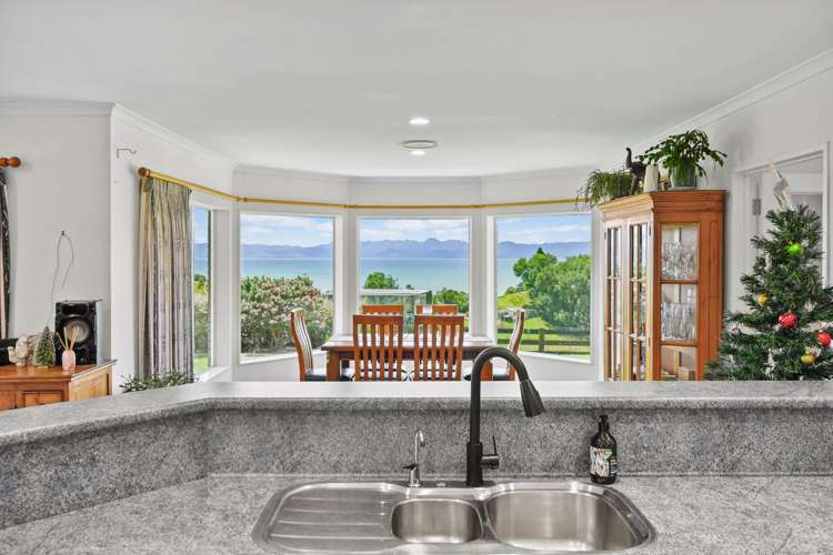 1801 East Coast Road Whakatiwai_16