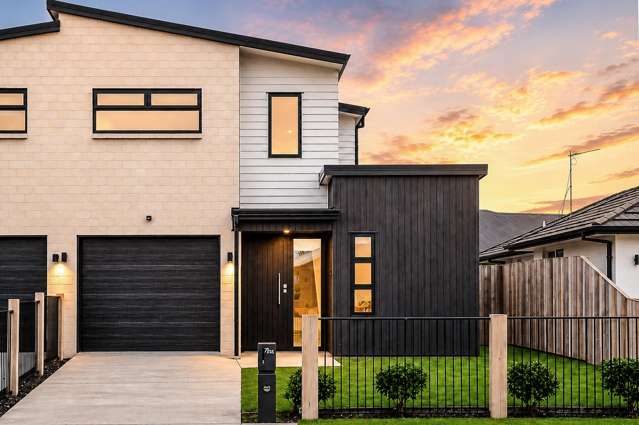 2/15 Kimbolton Street Rototuna_1