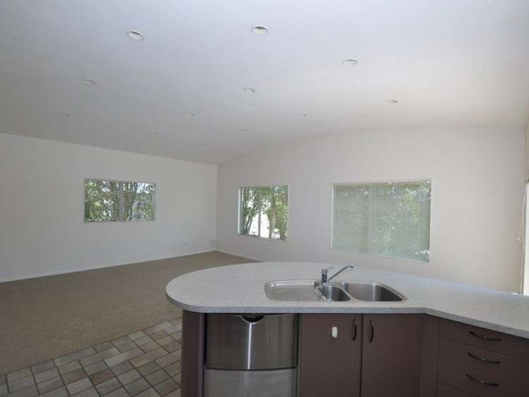 104 The Yardarm Pauanui_7