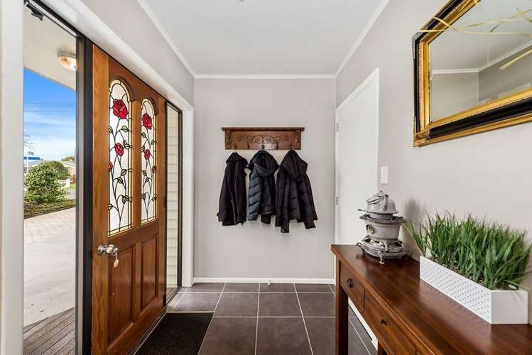 88 Houchens Road Glenview_3