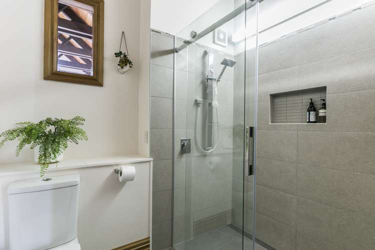 4 Inverell Way Seatoun_13