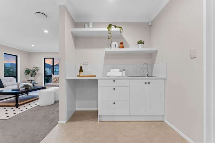 19 Carrickdawson Drive Flat Bush_11