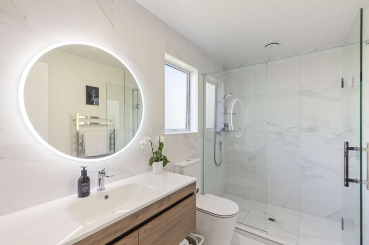 199A Gill Street Strandon_6
