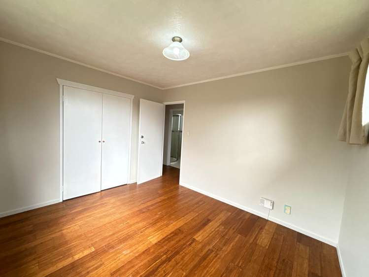 56 Sharland Avenue Manurewa_11