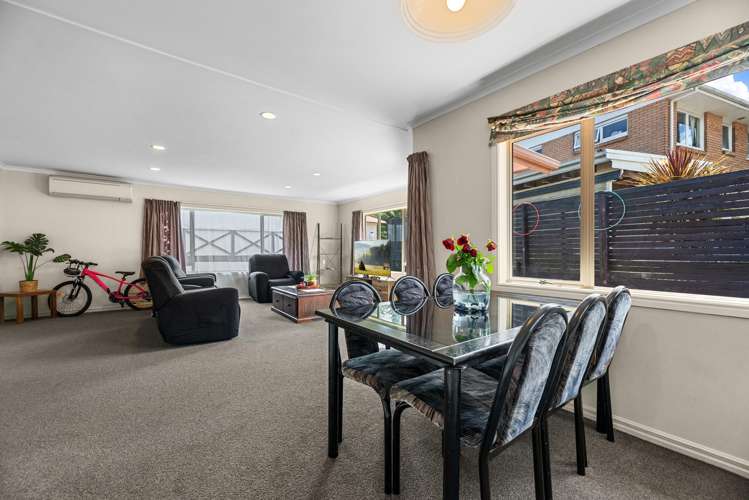 8A The Drive Brookfield_5