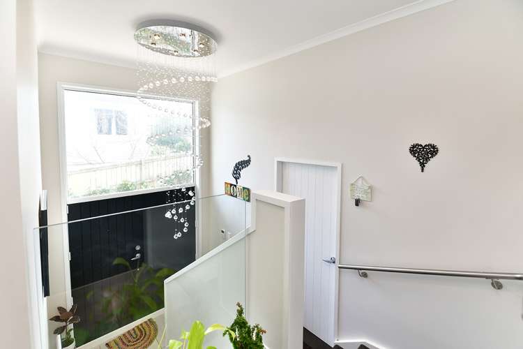 780 East Coast Road Oteha_4