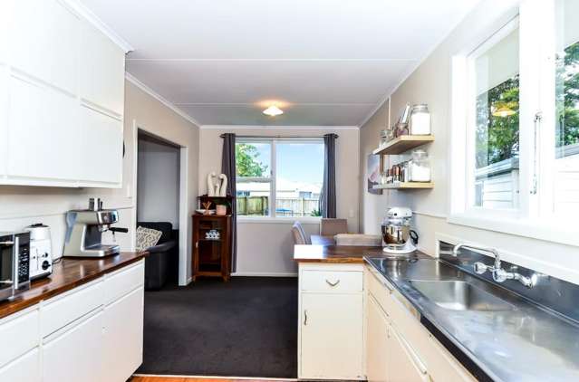 12 Rhonda Avenue Hamilton Central_2
