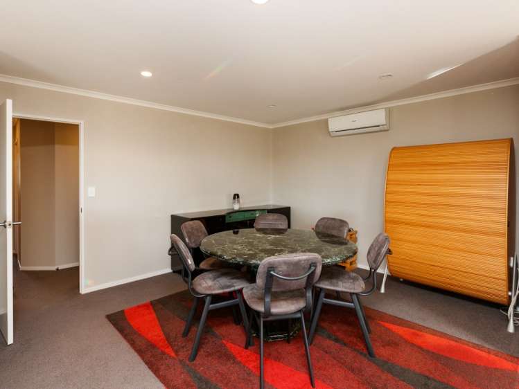 176 Pacific Drive Fitzherbert_6