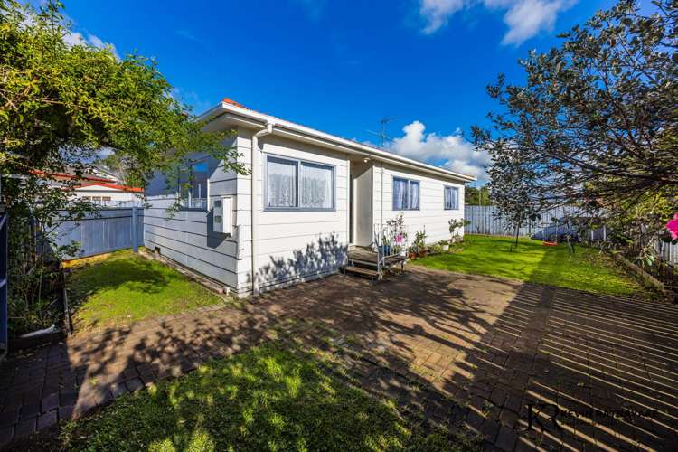 2/62 Redcrest Avenue_0
