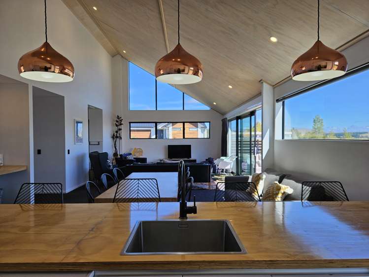 21 Mistake Drive Lake Tekapo_15