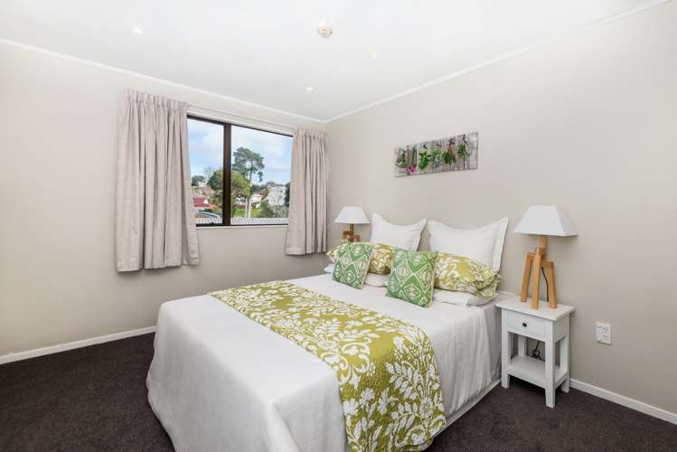 12 Halloran Place Massey_8