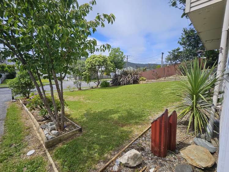 8 Masters Street Greymouth_16