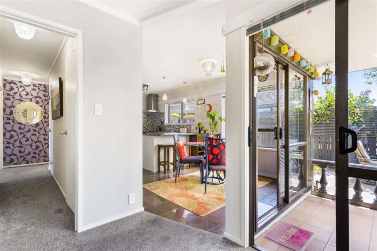 3/133 Parrs Cross Road Glen Eden_13