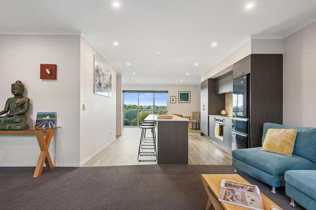 8 William Dawson Crescent Wigram_1