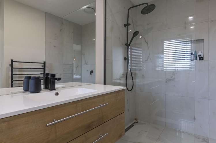 32 Tawhai Crescent Wharewaka_13