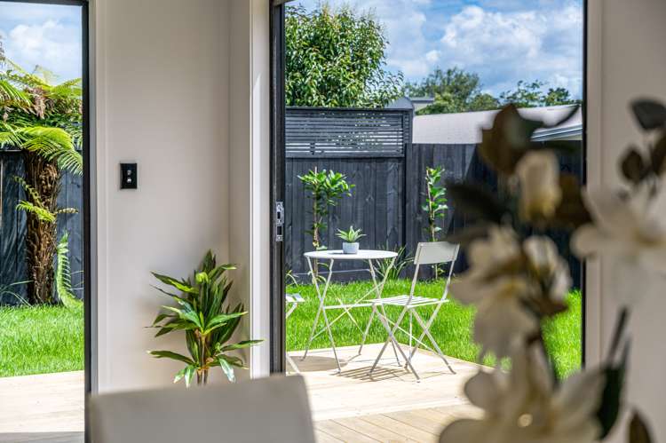 2/111 Taikata Road Te Atatu Peninsula_8