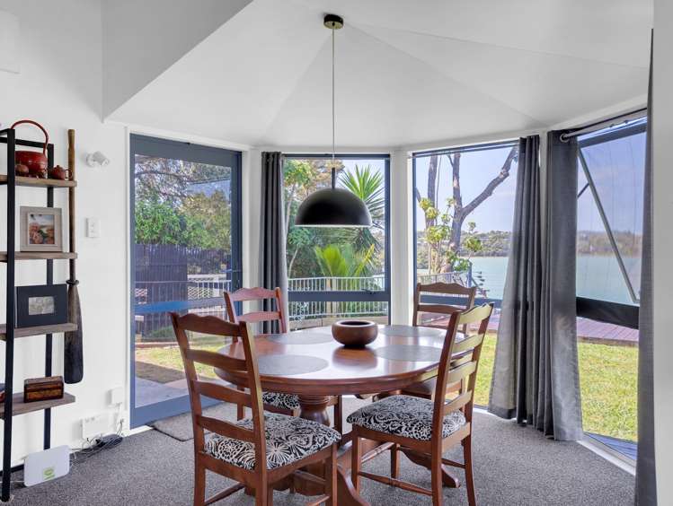 6 Mara Kai Lane Raglan_11