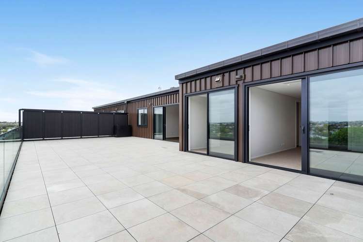 Meadowbank Road Meadowbank_2