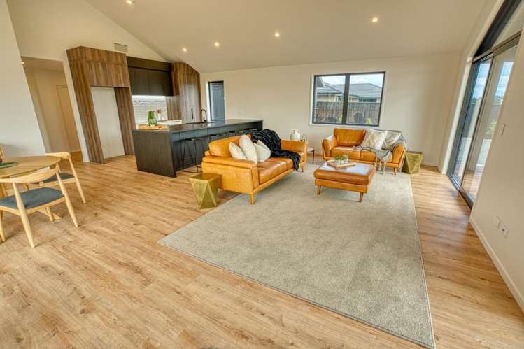 61 Ashley Drive Paroa_11