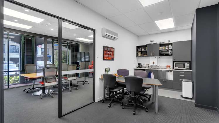 39 Leslie Hills Drive Riccarton_11