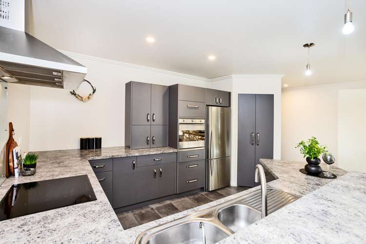 46 Hoffman Court Waikiwi_8