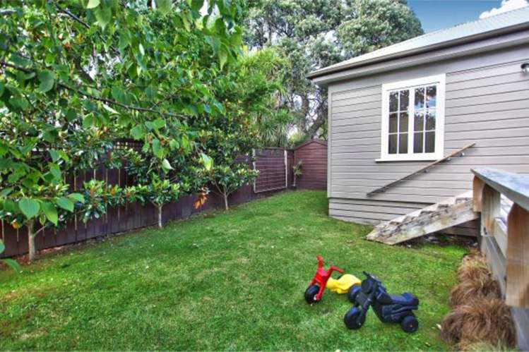 16a Garland Road Greenlane_3