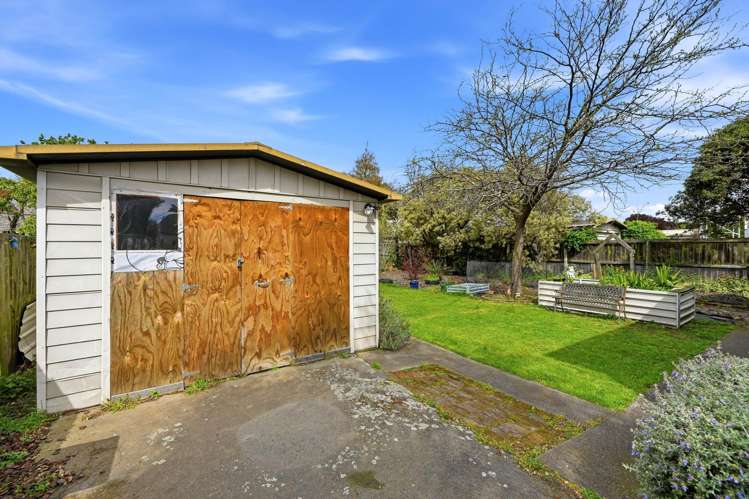 15 Avro Crescent Hornby_15