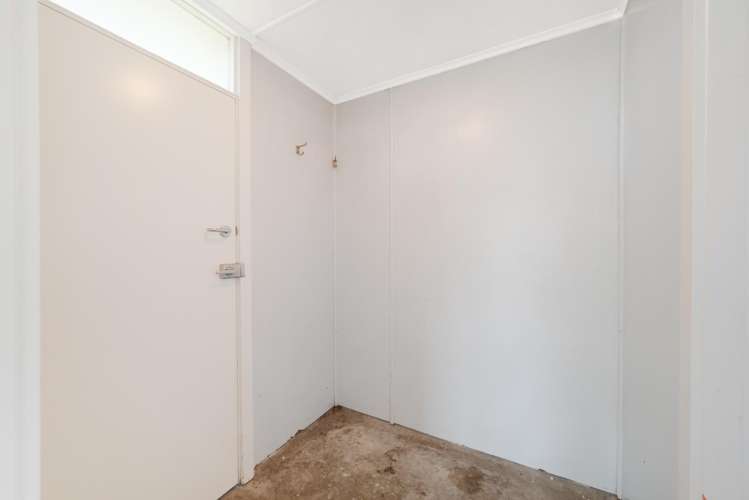 32 Carisbrooke Street Aranui_13