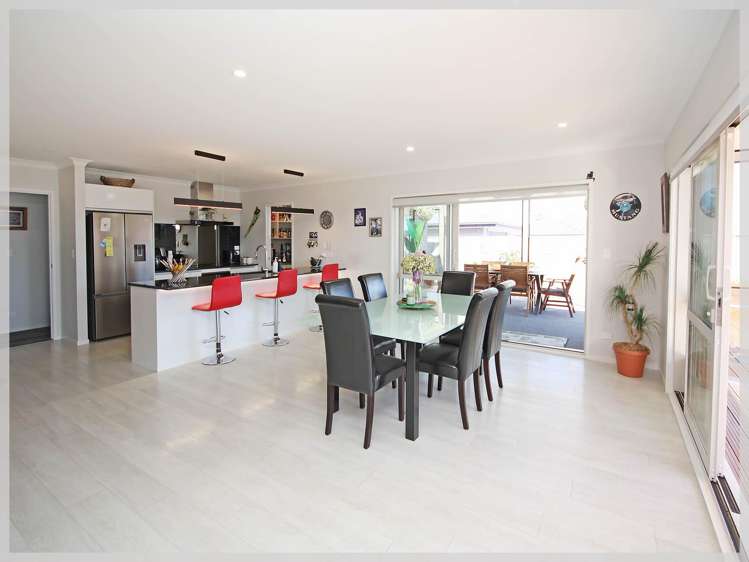 11 Story Street Foxton Beach_11