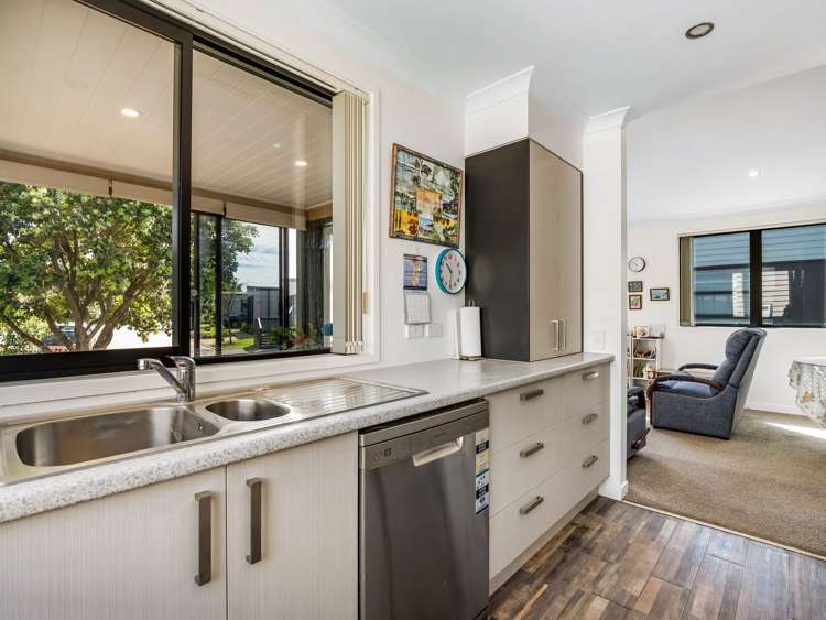 136/61 Golden Sands Drive Papamoa Beach_6