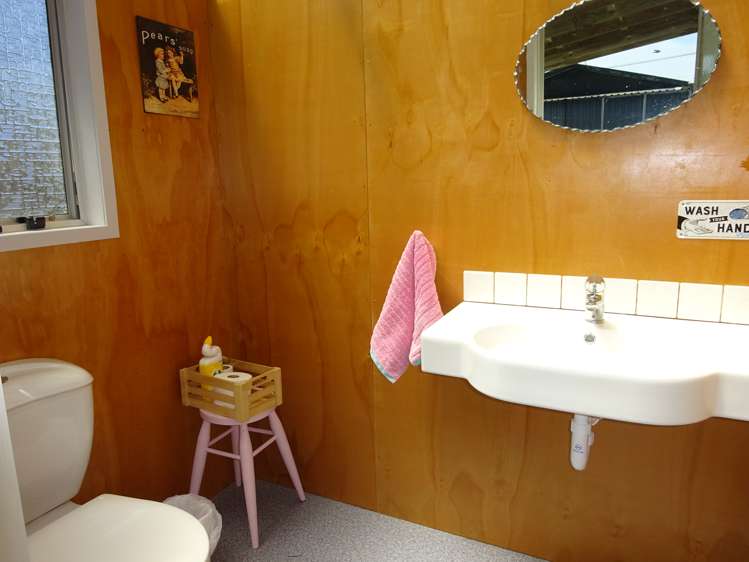 29 Ruanui Street Himatangi Beach_17