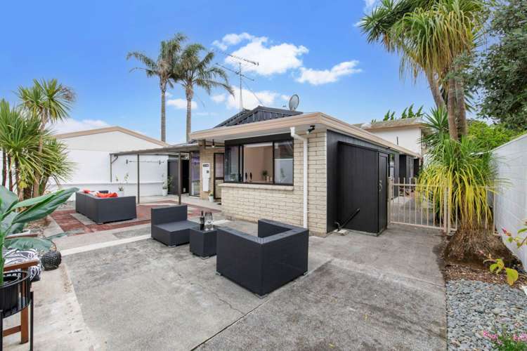 2/33 Vivian Wilson Drive Eastern Beach_17