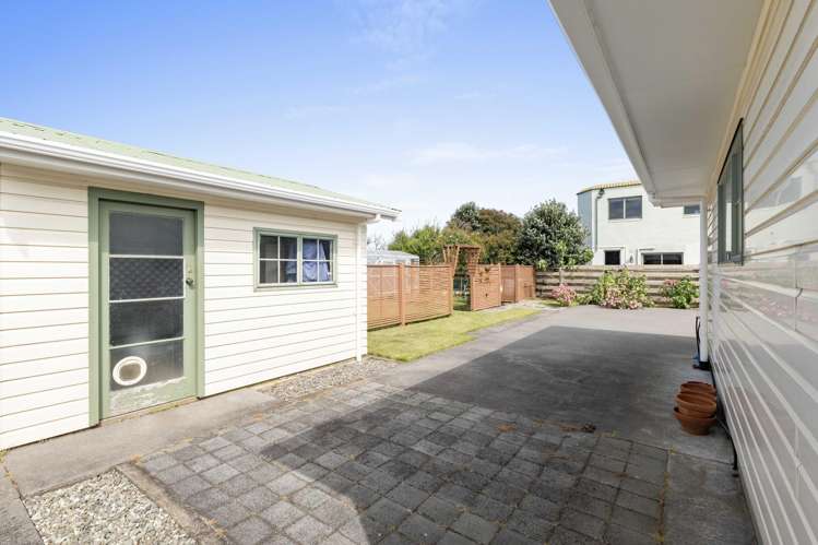 8 Beech Place Hawera_22