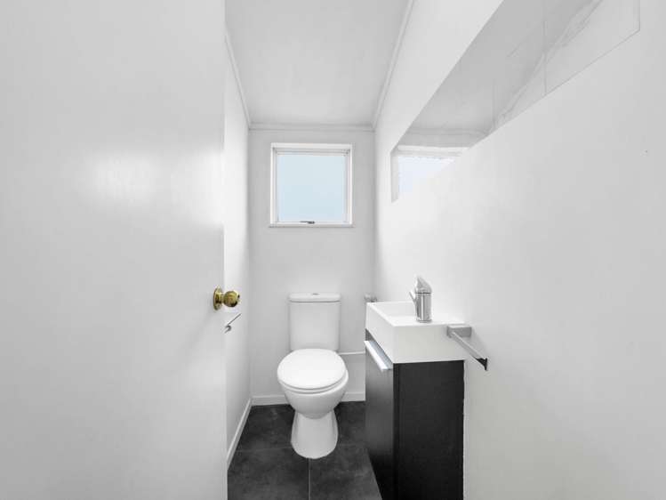 2/14 Chalmers Street Avondale_12