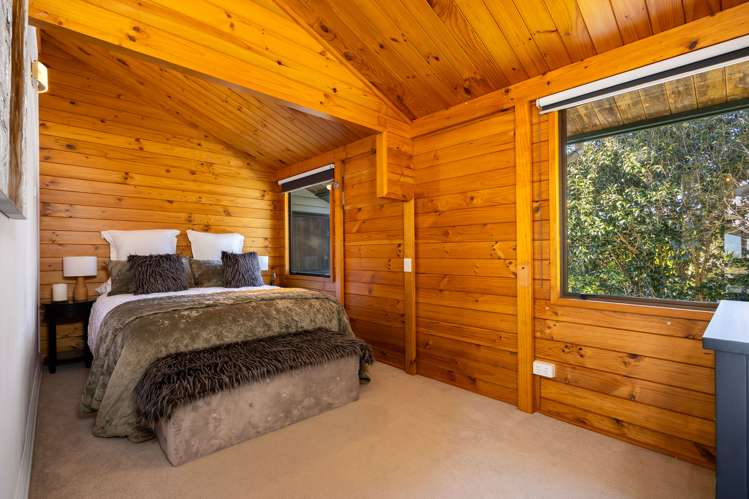 49 Polkinghorne Drive Manly_19