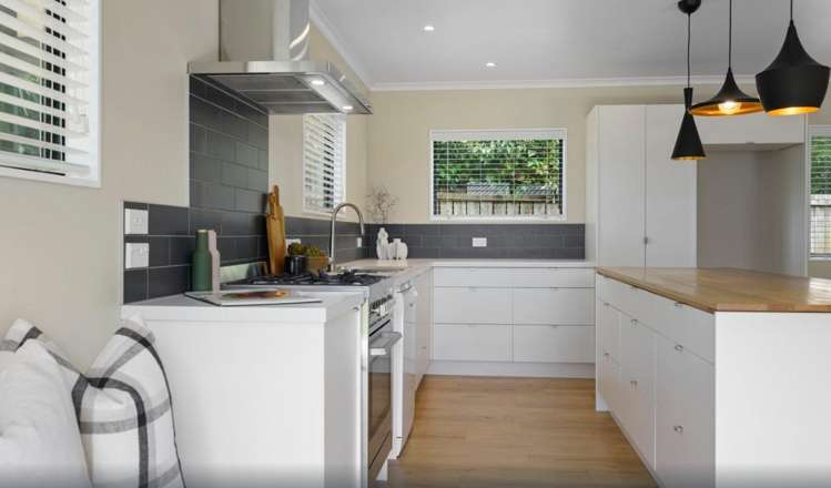 124 Tennyson Street 11373_4