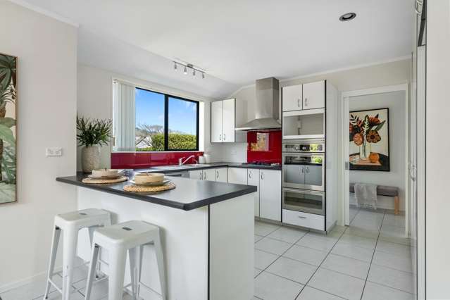 60 Kingsford Drive Stoke_1