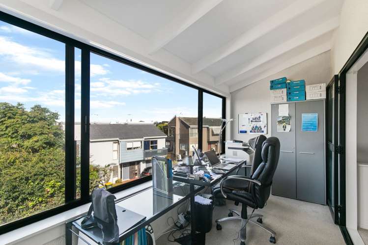 2/4 City View Terrace Birkenhead_8