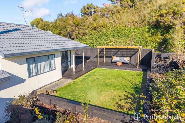 15 Kawatiri Grove Wainuiomata_23
