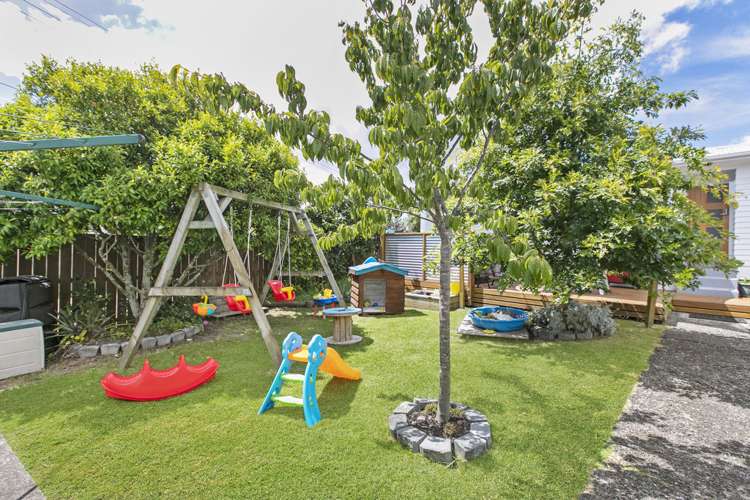 10 Eskdale Road Birkdale_10