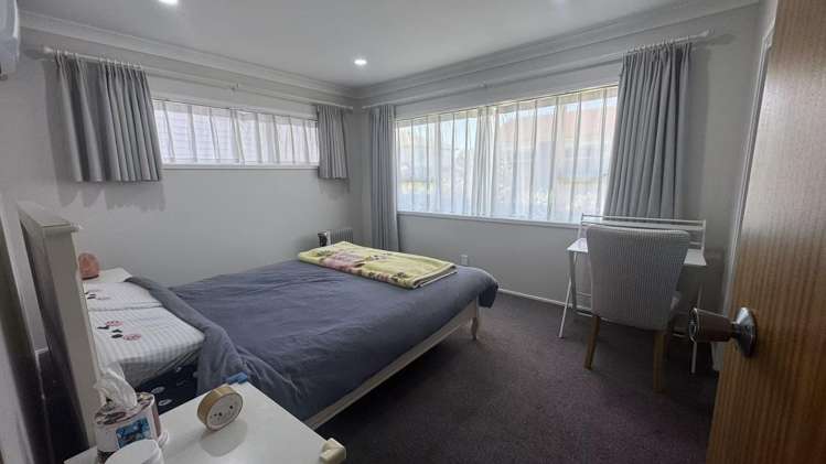 13 Luton Ave Sunnyhills_4